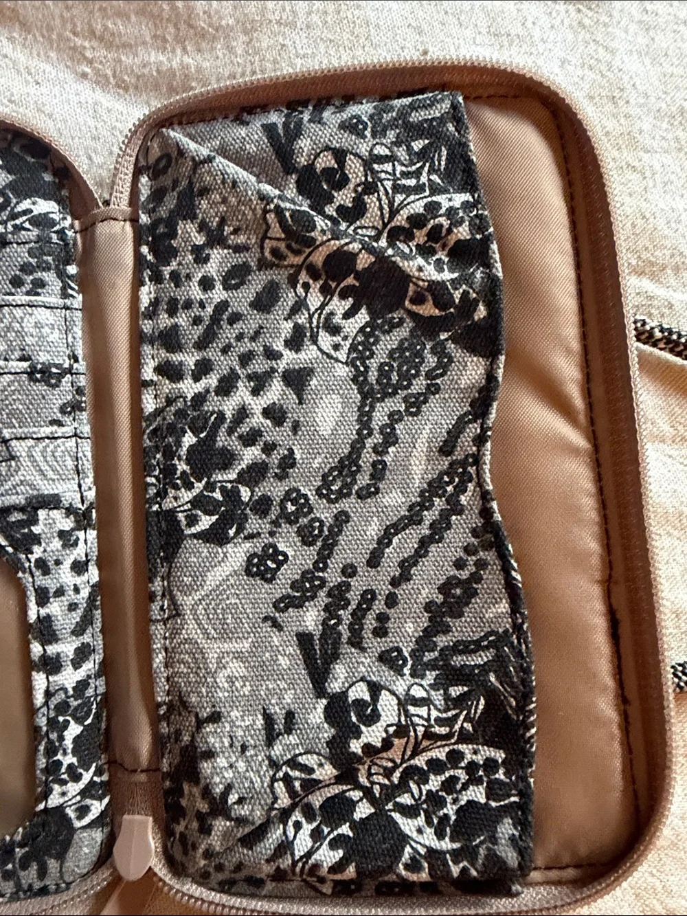 Go Time Cross Body Wallet - Women's